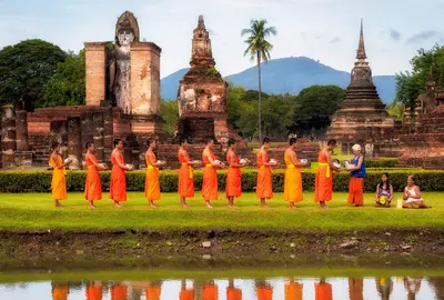 这个和尚会化缘